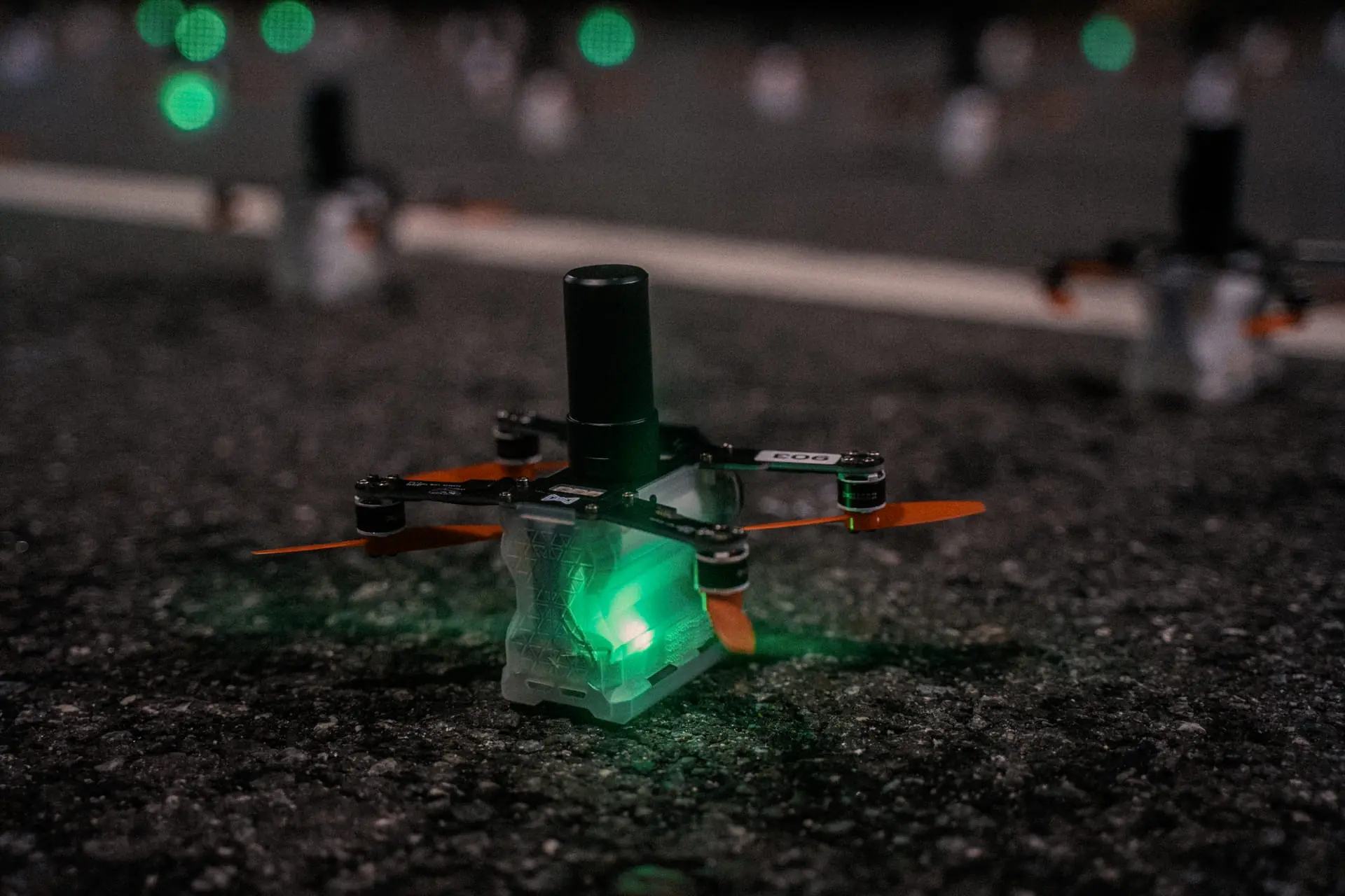 Hé lộ bí mật đằng sau màn trình diễn hàng nghìn drone trên trời: Dùng 200 chiếc đã tốn hơn 2,5 tỷ