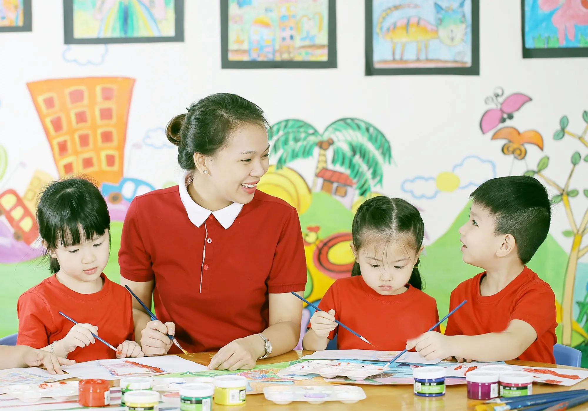 Thống nhất giảm tuổi nghỉ hưu giáo viên mầm non, tiền lương xếp cao nhất
