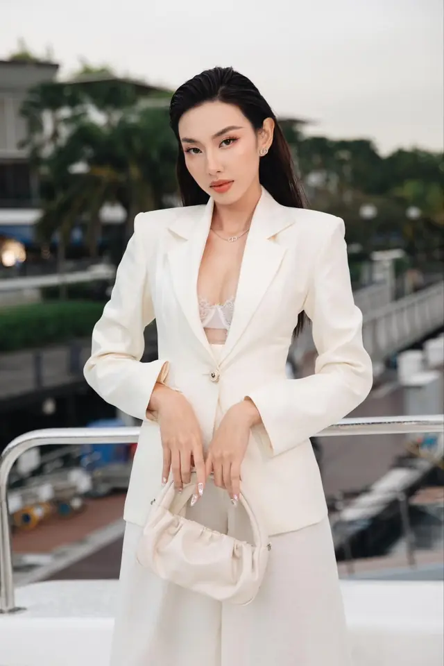 Rầm rộ tín hiệu mới nhất của Hoa hậu Thuỳ Tiên?