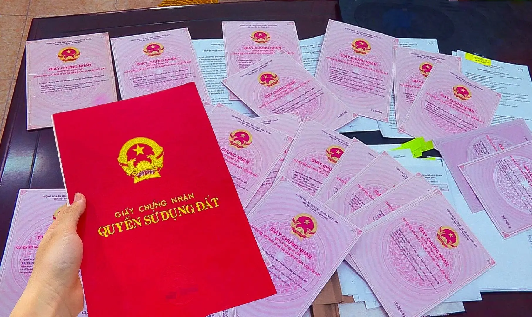 Người dân cần làm sổ đỏ ngay trong năm 2025 để tránh mất rất nhiều tiền