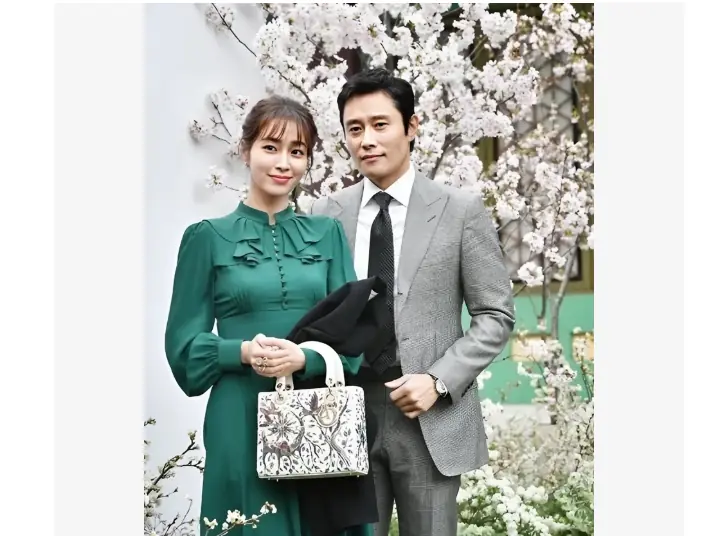 Nam thần màn ảnh là tình đầu của Song Hye Kyo: Làm 'đám cưới thế kỷ', nay khoe con gái 2 tuổi