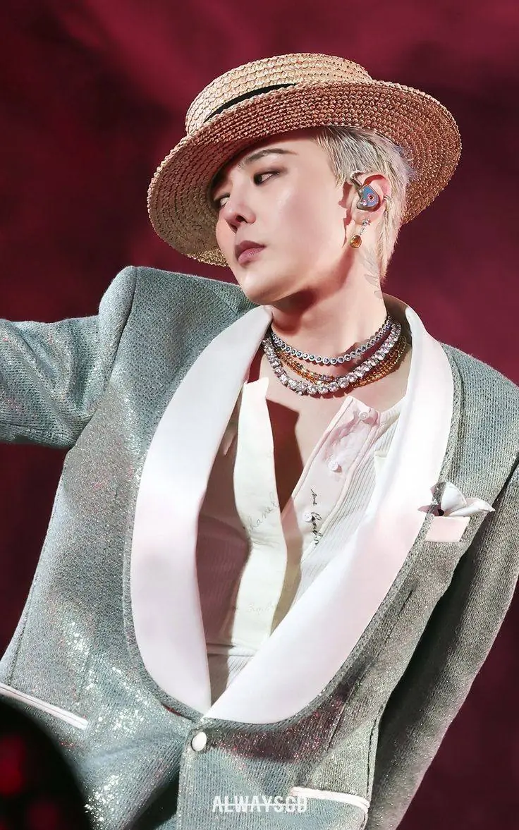 G-Dragon làm 1 điều chấn động trên trang mạng 15.5 triệu người theo dõi khiến fan Việt “lo sợ”