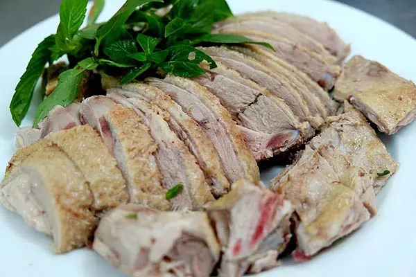 Cắt nhỏ loại quả này rồi thả vào nồi luộc vịt: Hết mùi hôi, thịt vịt thơm ngon hơn hẳn!